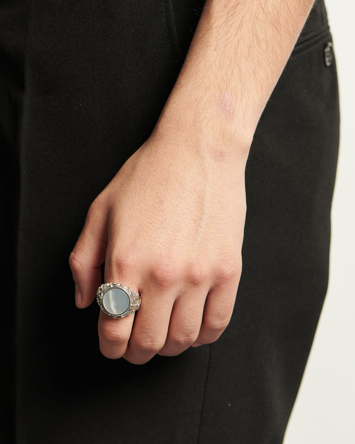 CHEVALIER RING