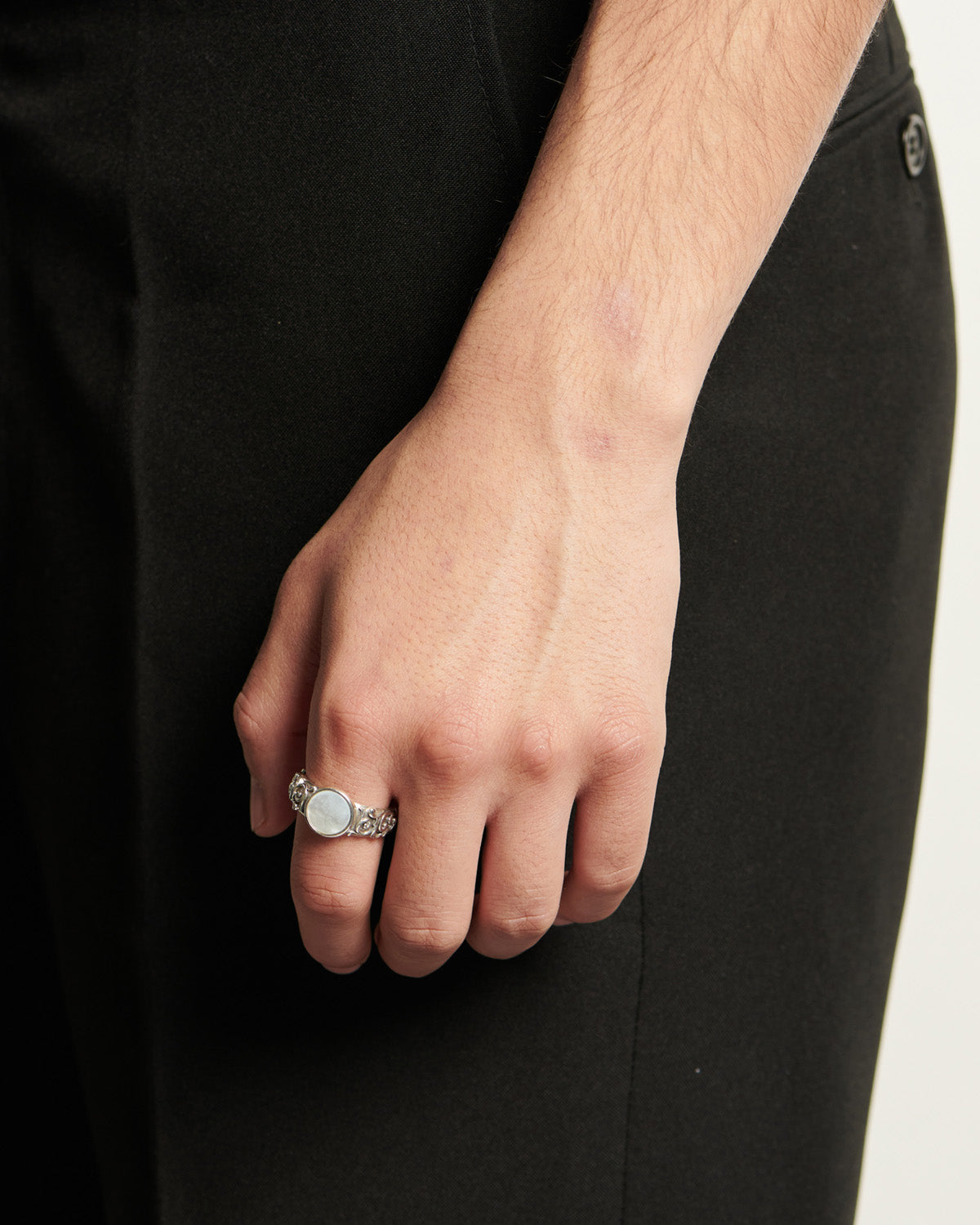 ARABESQUE CHEVALIER RING