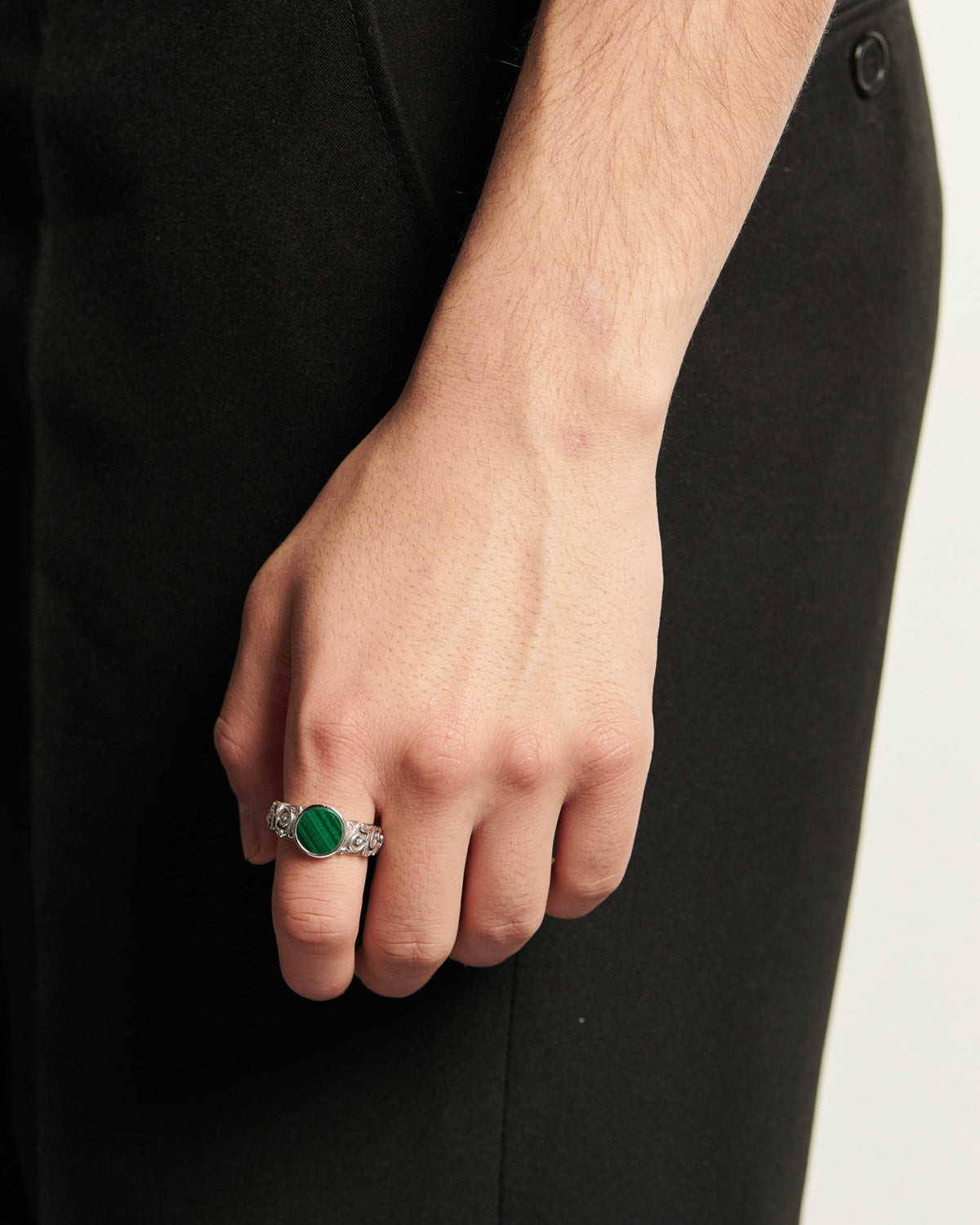 ARABESQUE CHEVALIER RING