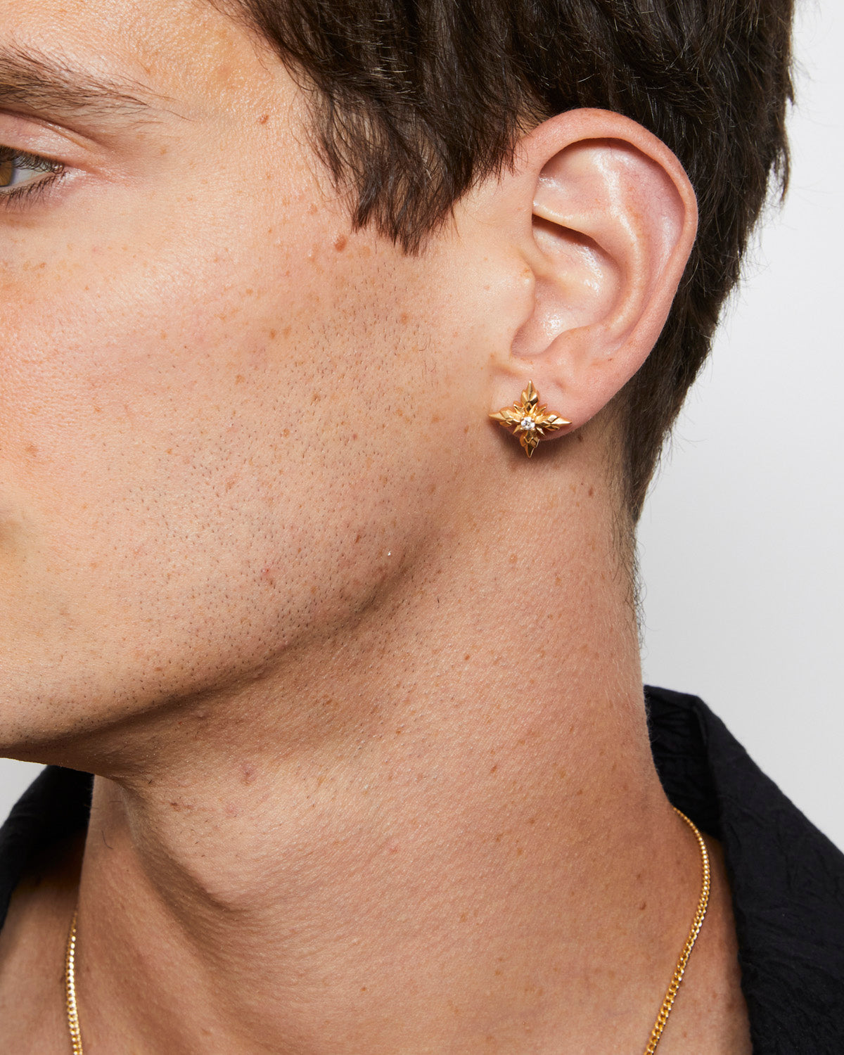 GOLD STELLA VENTIS EARRINGS WITH CRYSTAL