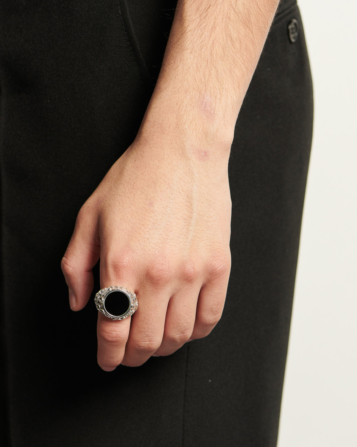 CHEVALIER RING