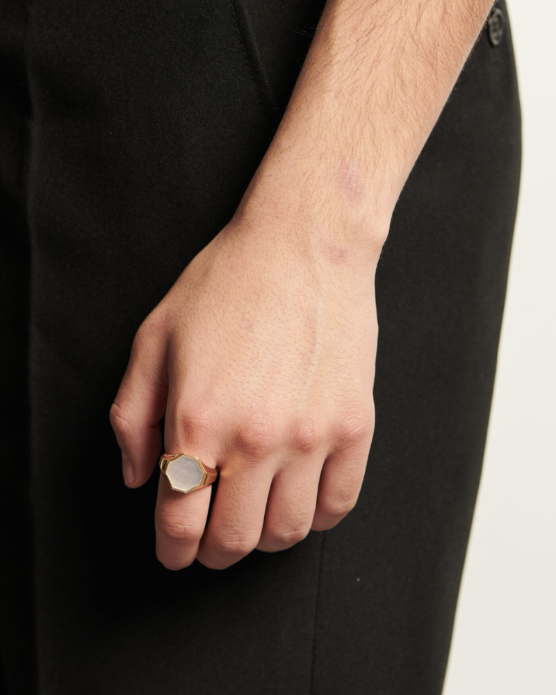 GOLD MOTHER OF PEARL SIGNET RING