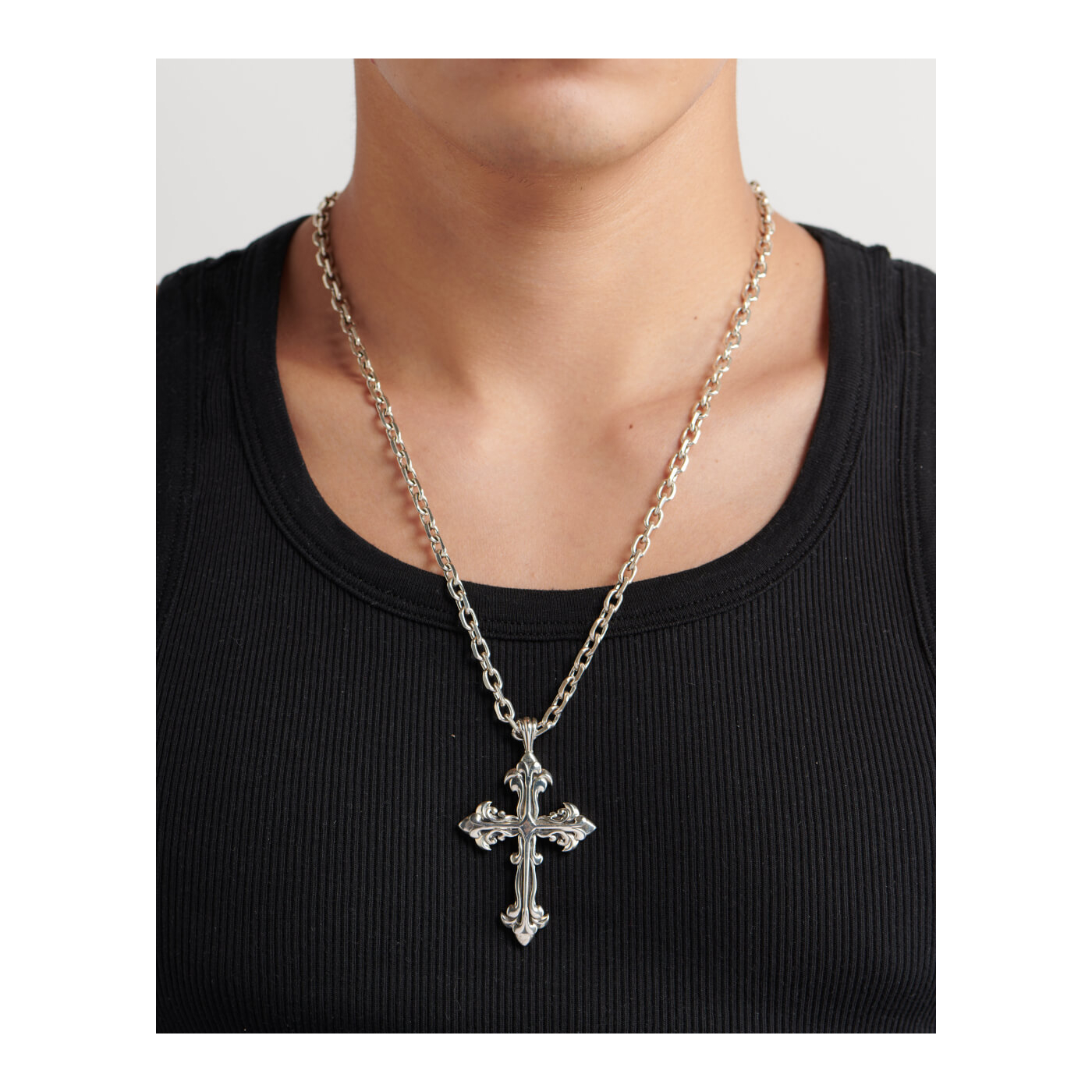 EMANUELE BICOCCHI Fleury Cross ネックレス クロス シルバー Emanuele Bicocchi CROSS ネックレス - Sterling Silver | FWRD