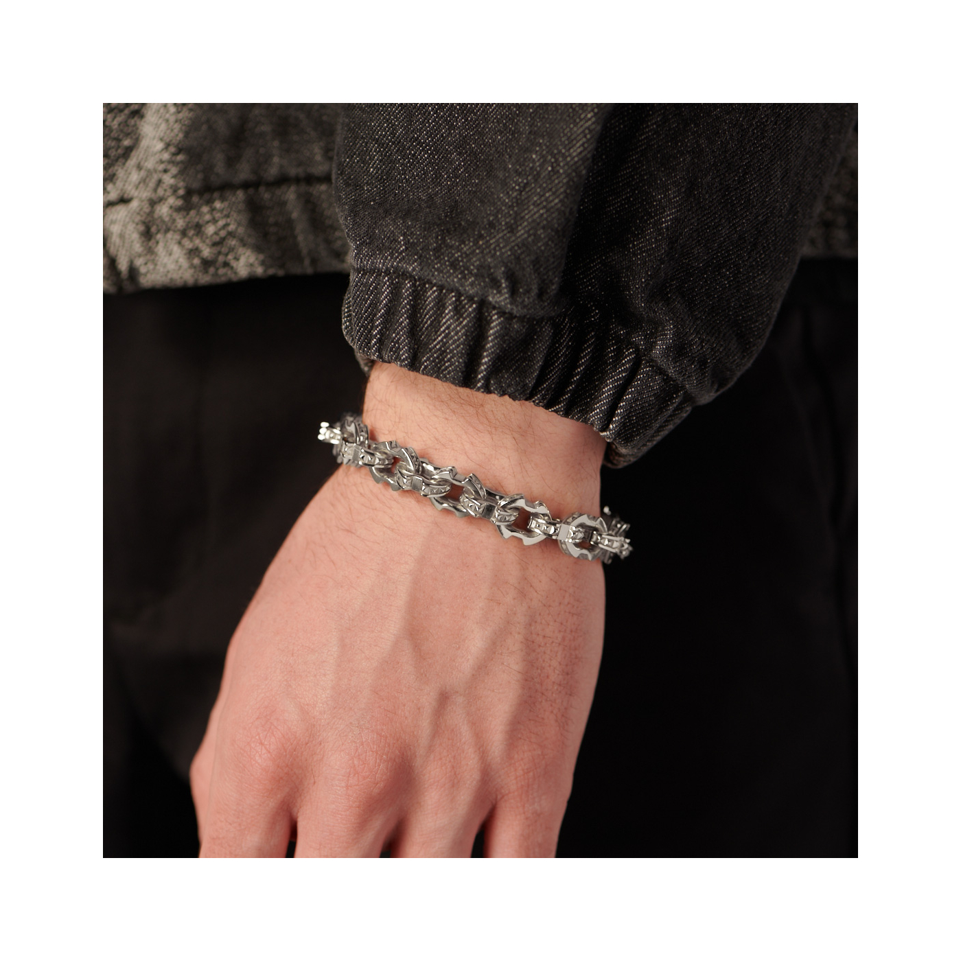 LARGE STUDDED CHAIN BRACELET